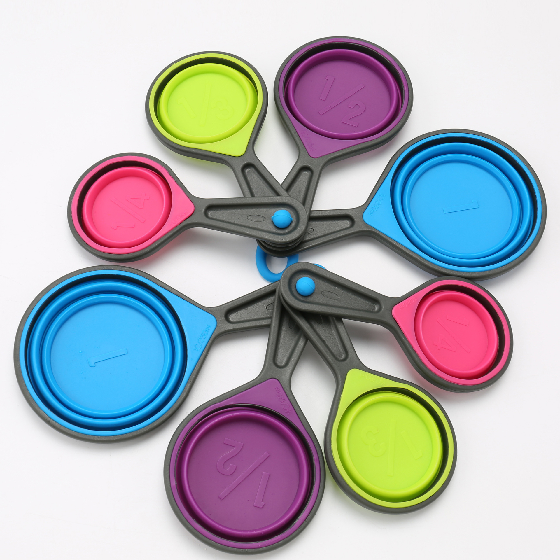 Colorful silicone folding measuring cup set – silicone collapsible measuring cups in standard sizes for cooking and baking